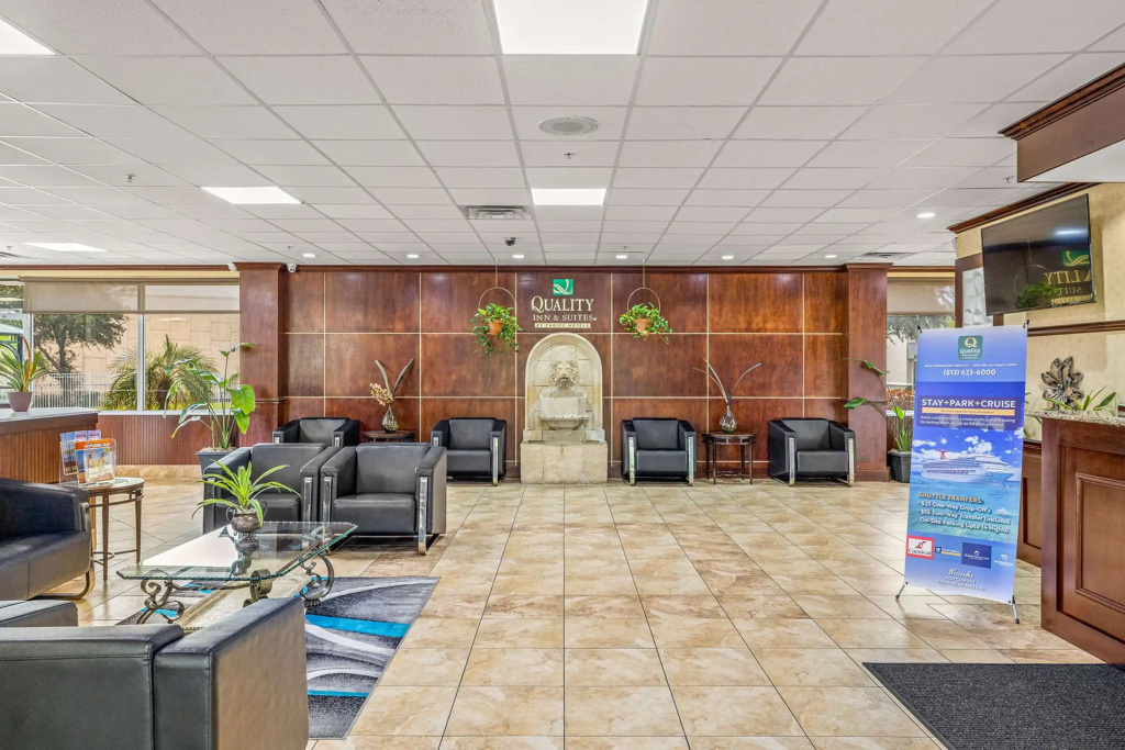Lobby & Reception