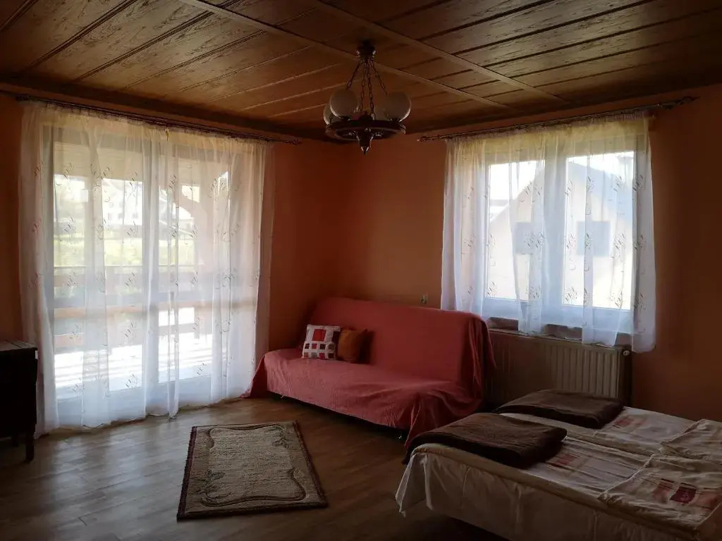 3 Bedrooms Cottage