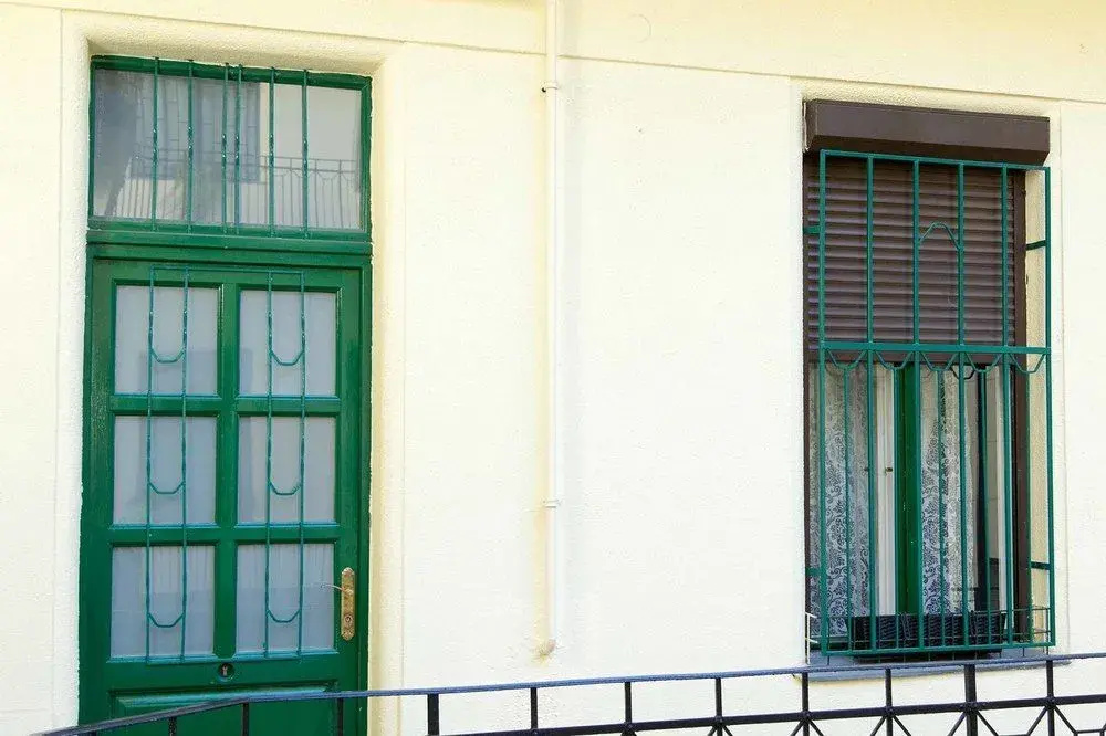 Two Bedroom Suites Near The Parliament