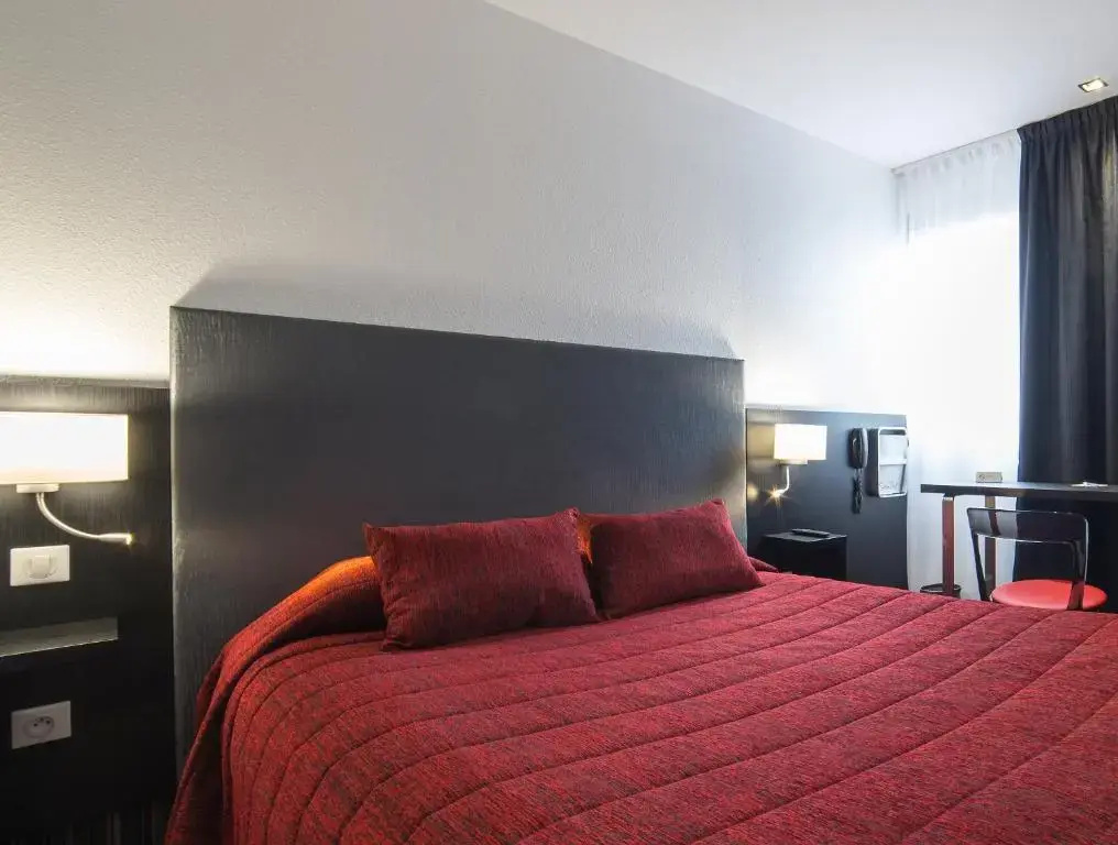 Standard Double room (full double bed)