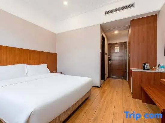 Superior Double room (full double bed)