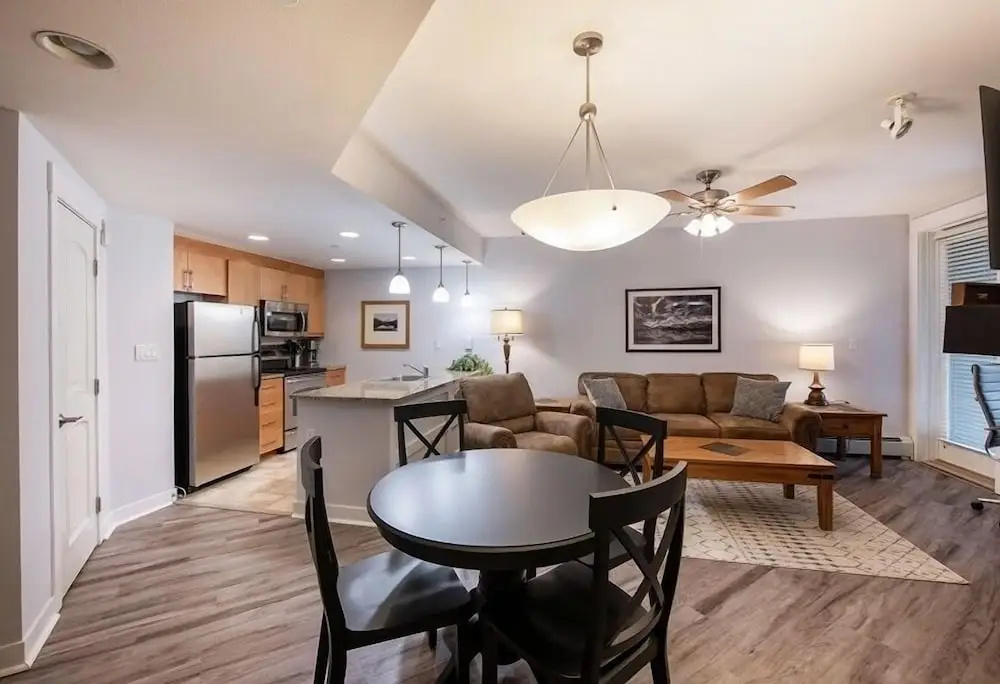 Premium Unit 3513- Fraser Crossing/founders Pointe 1 Bedroom Condo