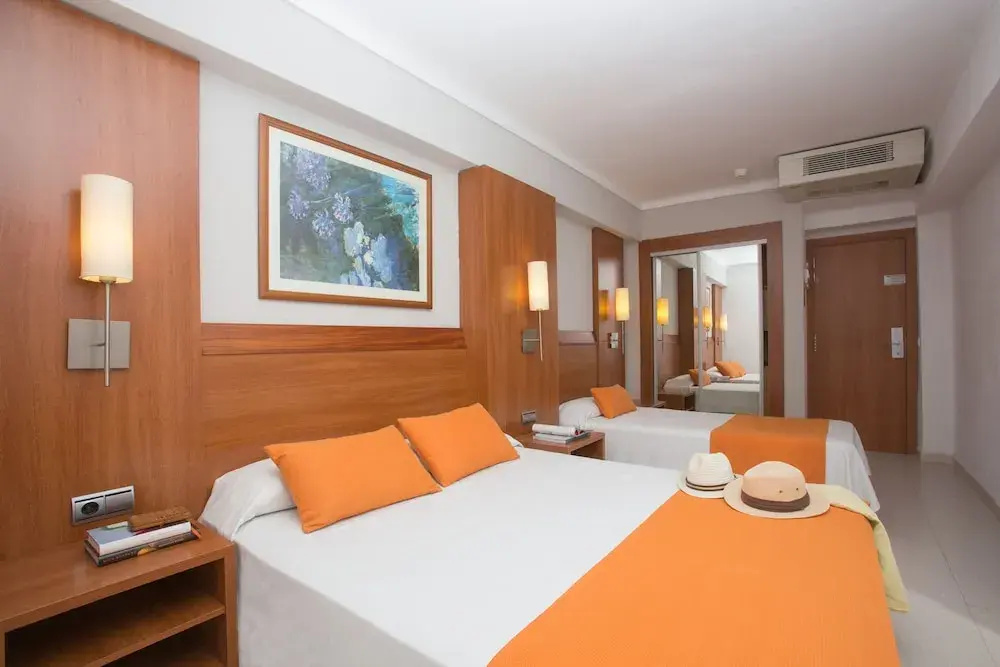 Low Cost Double room (full double bed)