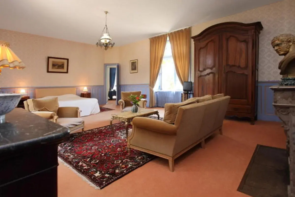 Comfort room