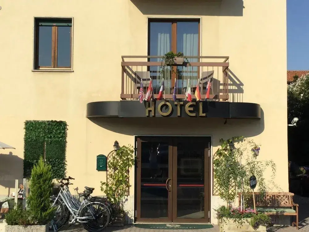 Hotel photo 32