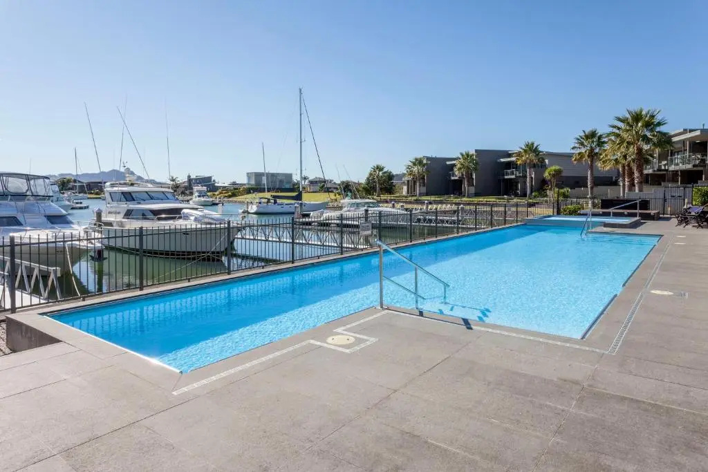 Sovereign Pier on the Waterways - 5