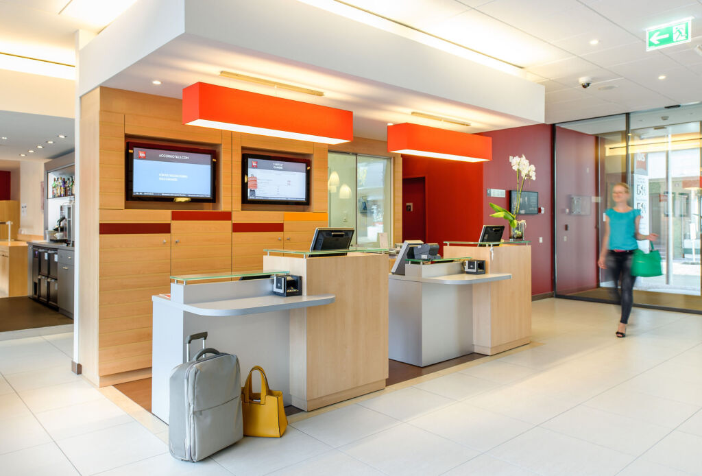 ibis budget Lugano Paradiso by null