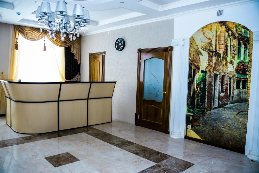 Lobby & Reception