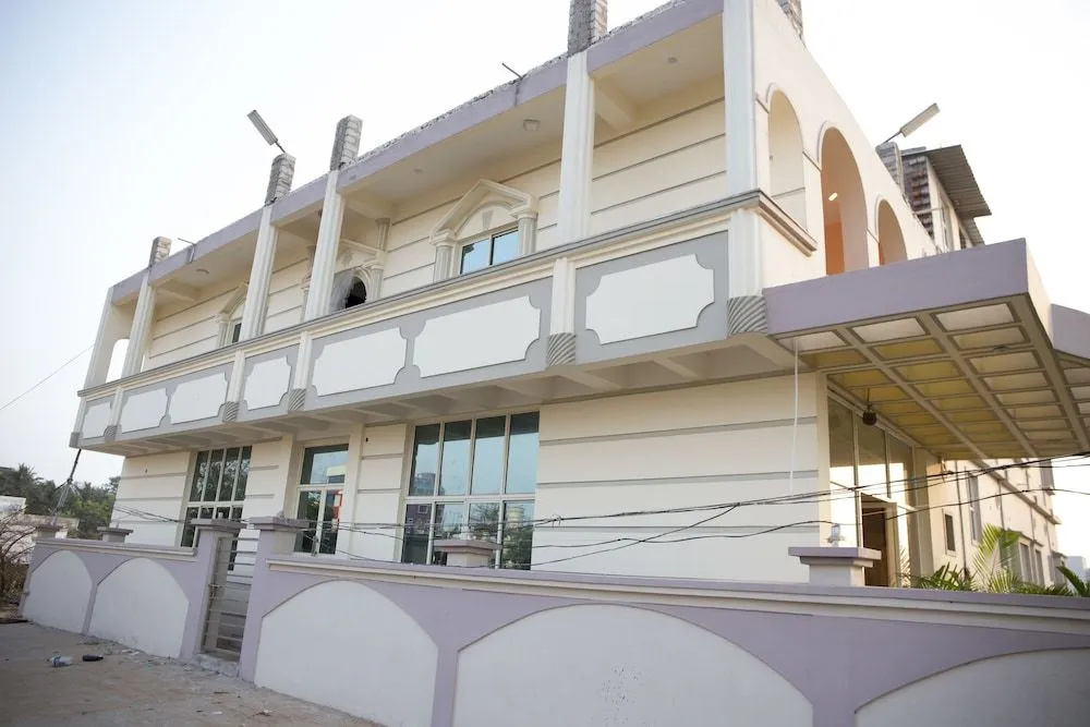 OYO 5051 Silicon Residency