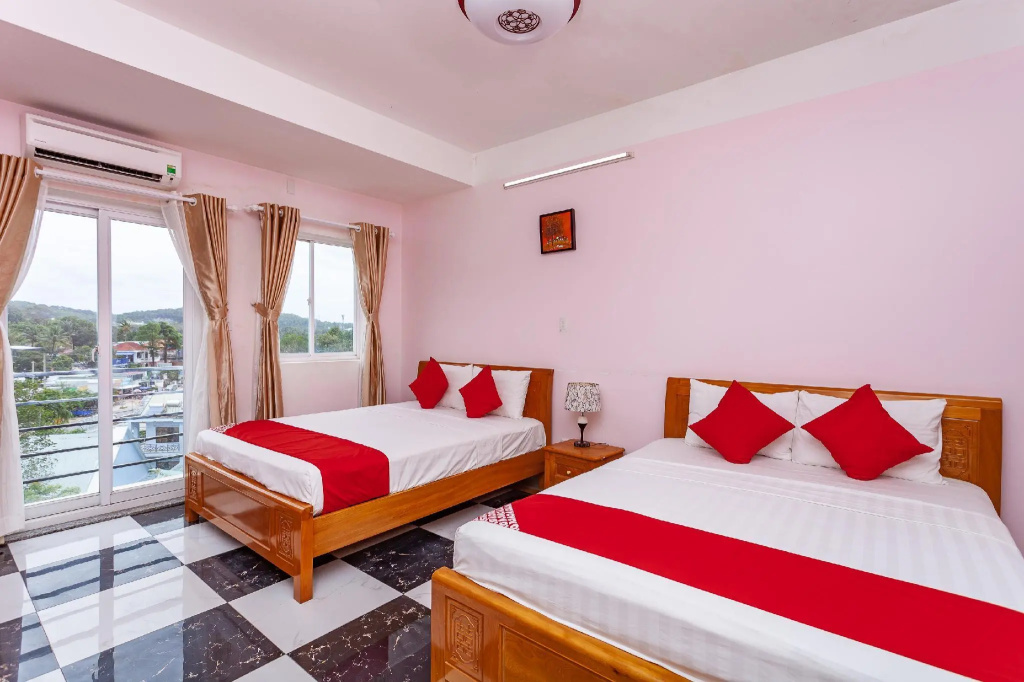 Standard Triple room with mountain view