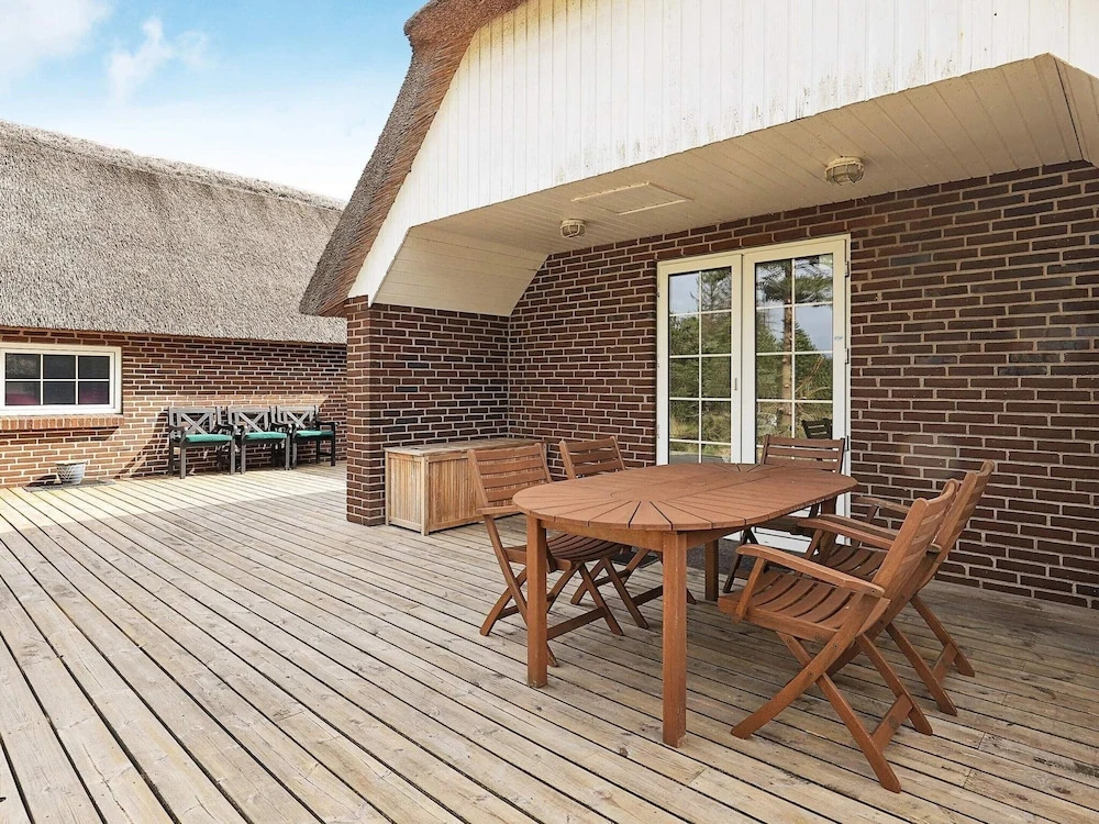 8 Person Holiday Home in Blavand-by Traum - фото 17