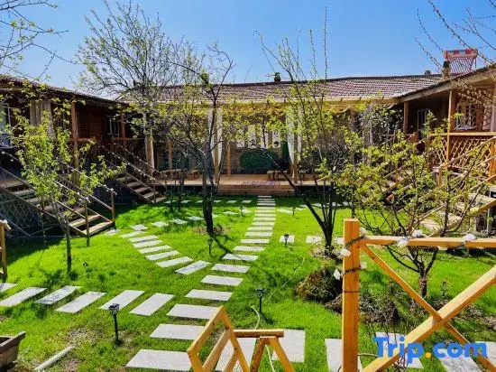 Tukes County Yunian Homestay