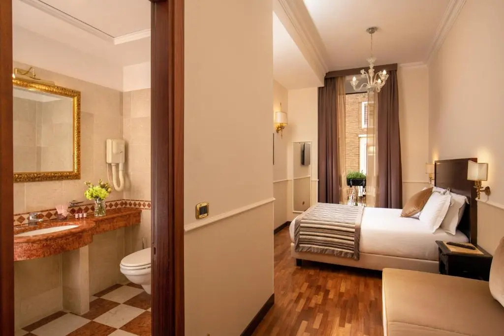 Hotel photo 11