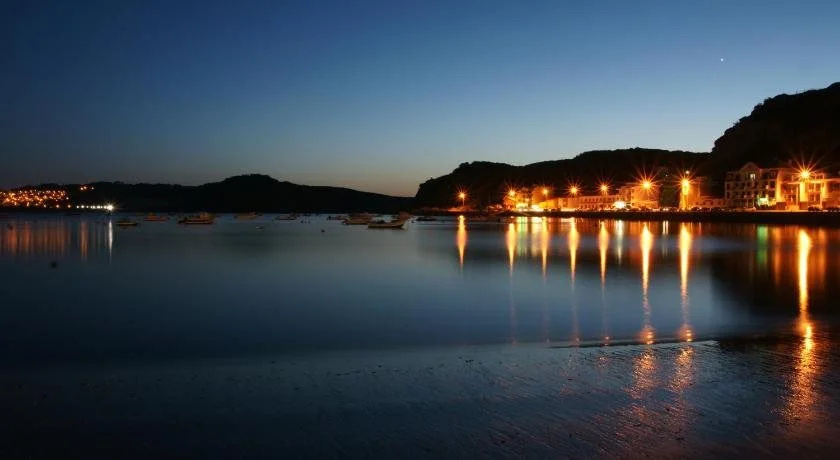 Beach & Waterfront