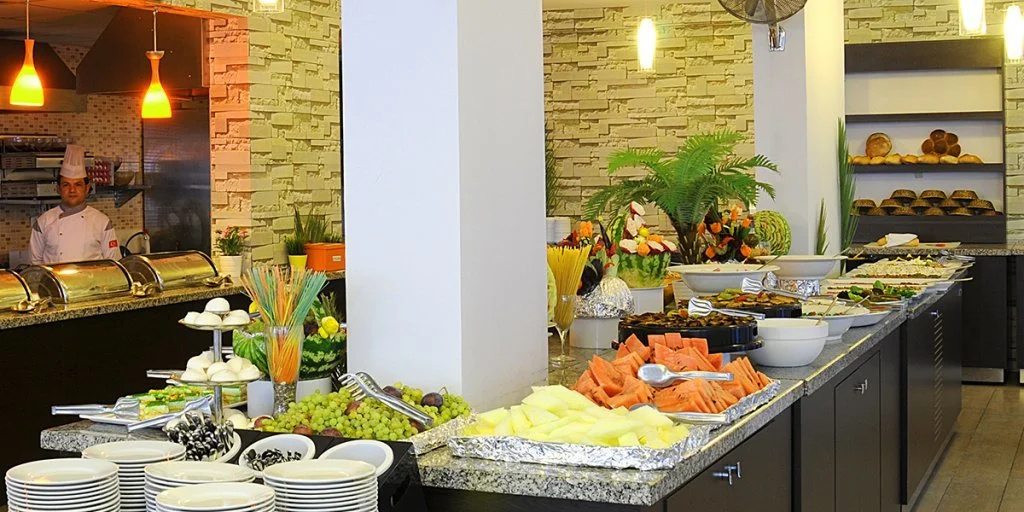 Food & Beverage