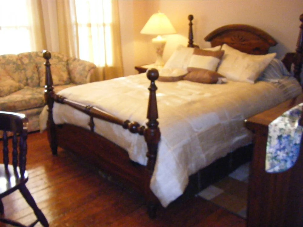 Double Suite (full double bed)