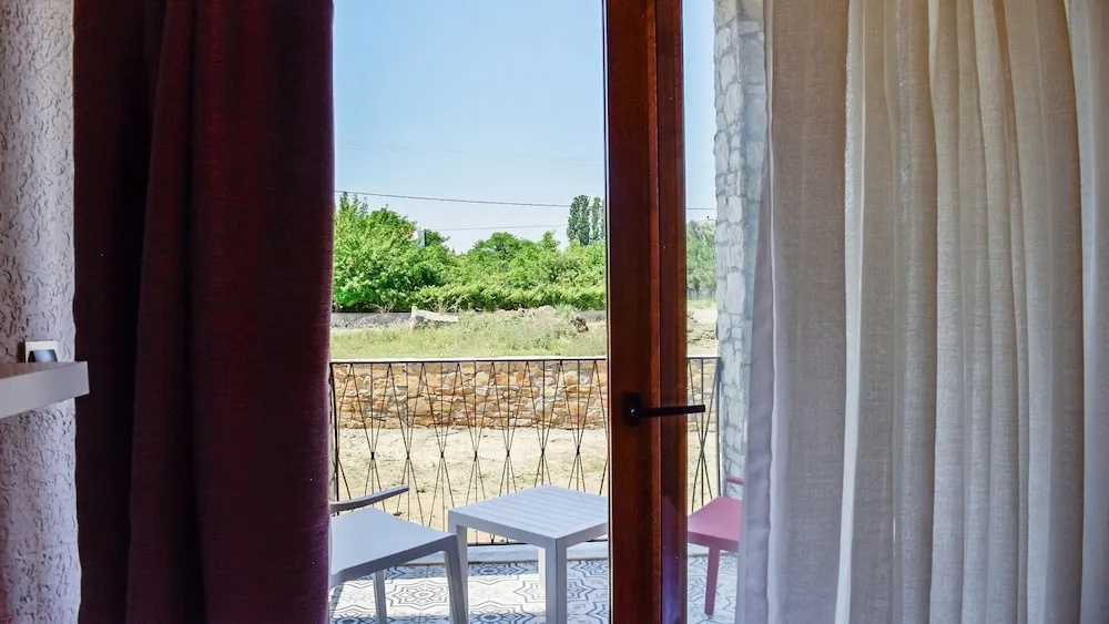 Standard Double room with courtyard view (twin beds)