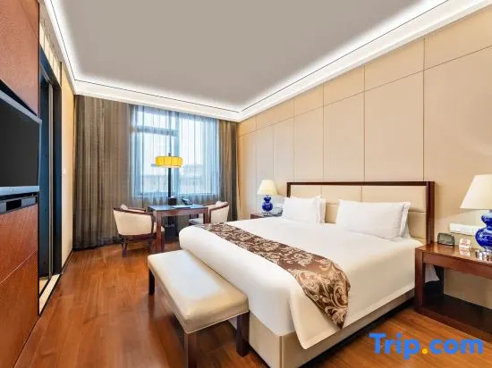 Deluxe Double room (full double bed)