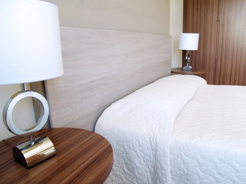 Suite with balcony and with pool view