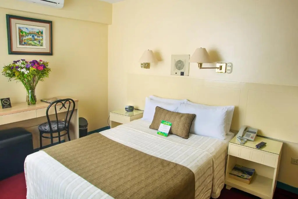 Embajadores Hotel - Chambres