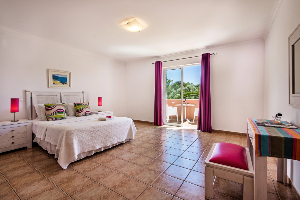 Jardim Da Meia Praia Hotel image 5