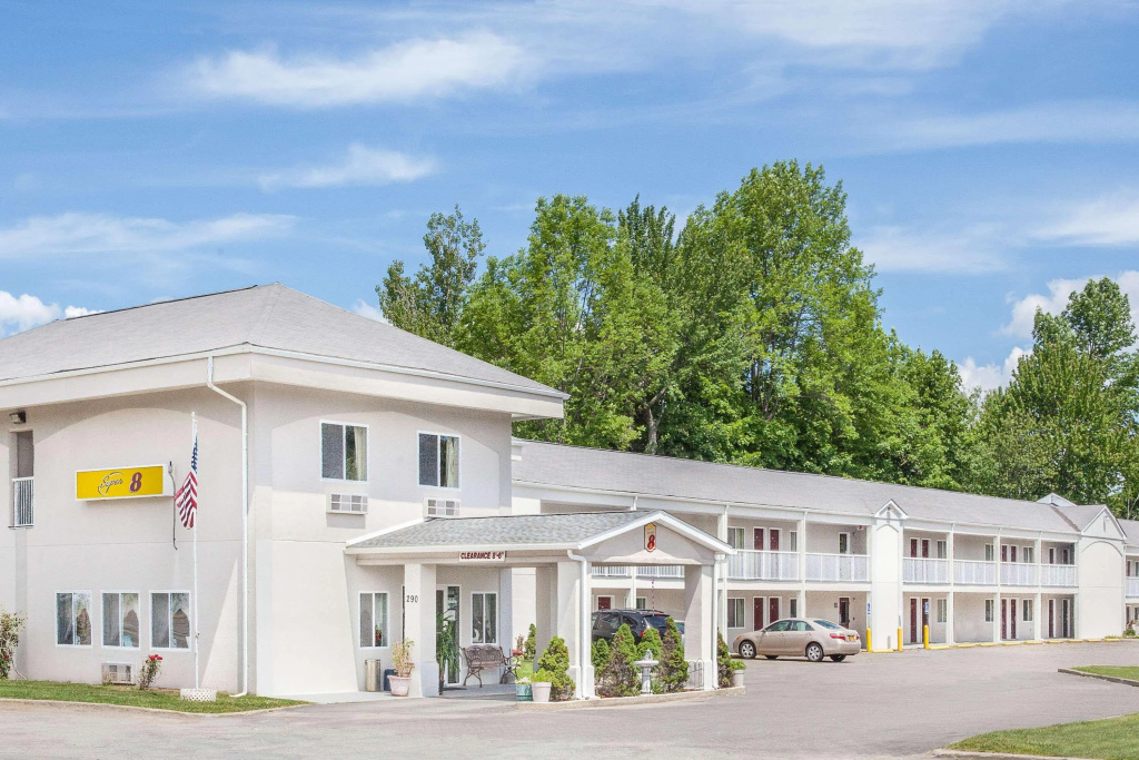 Super 8 By Wyndham Monticello