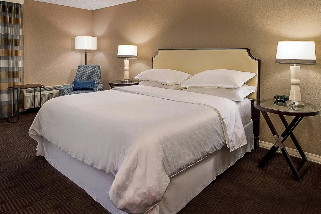 Sheraton Westport Chalet Hotel St. Louis - Chambres