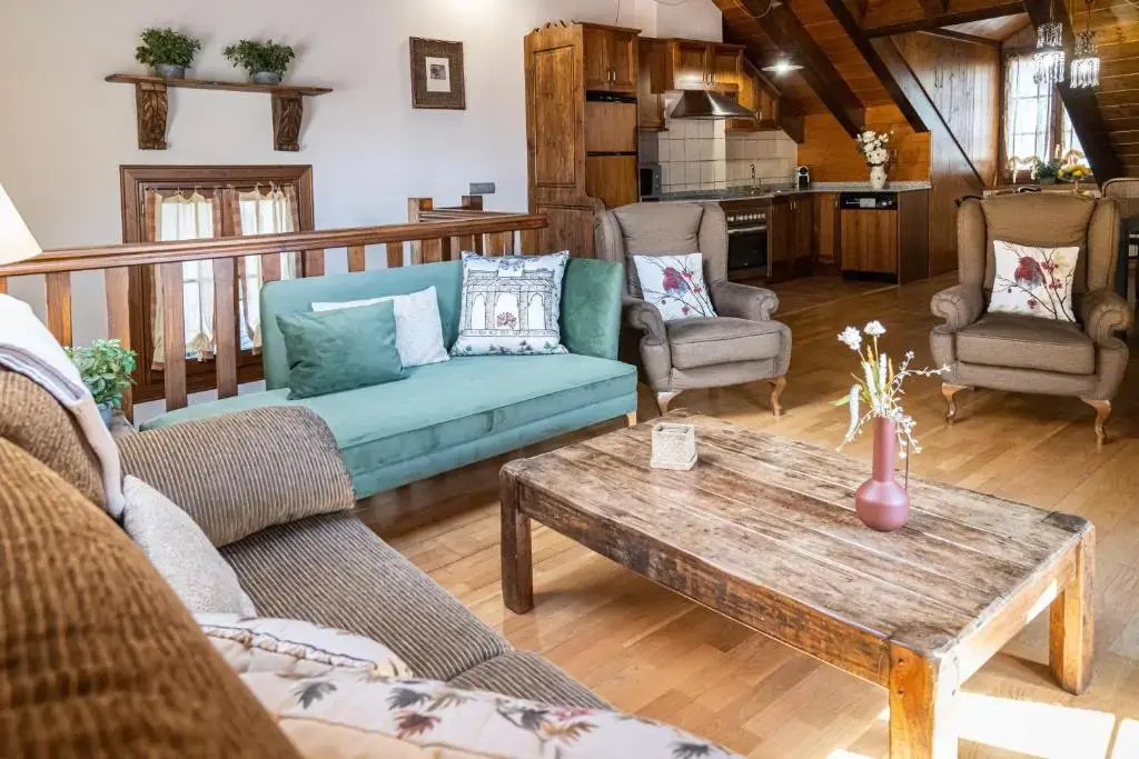 3 Bedrooms Apartment