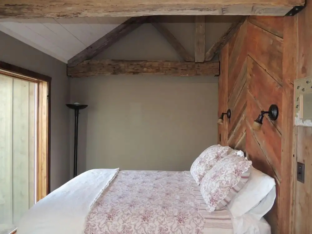 Double Cottage with river view (full double bed)