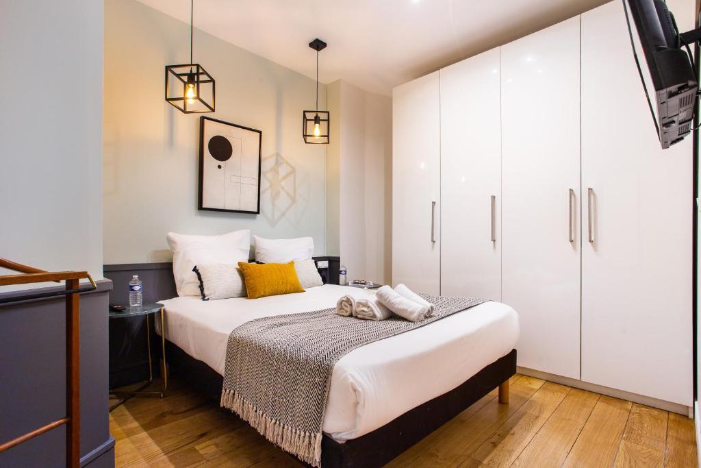 Hotel Verneuil by null