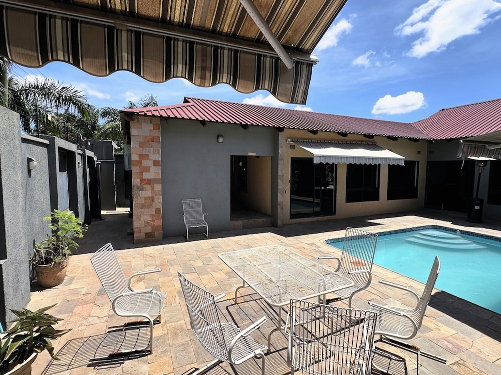 Upland Serviced Apartments