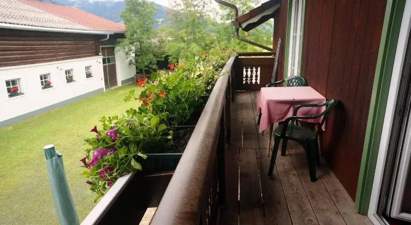 Balcony & Terrace