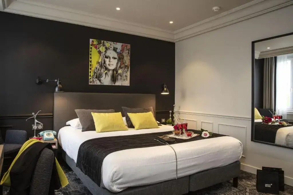Classic room