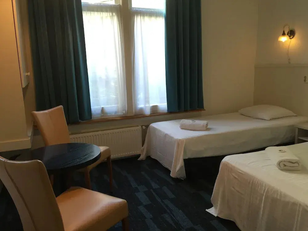 Standard Double room (twin beds)