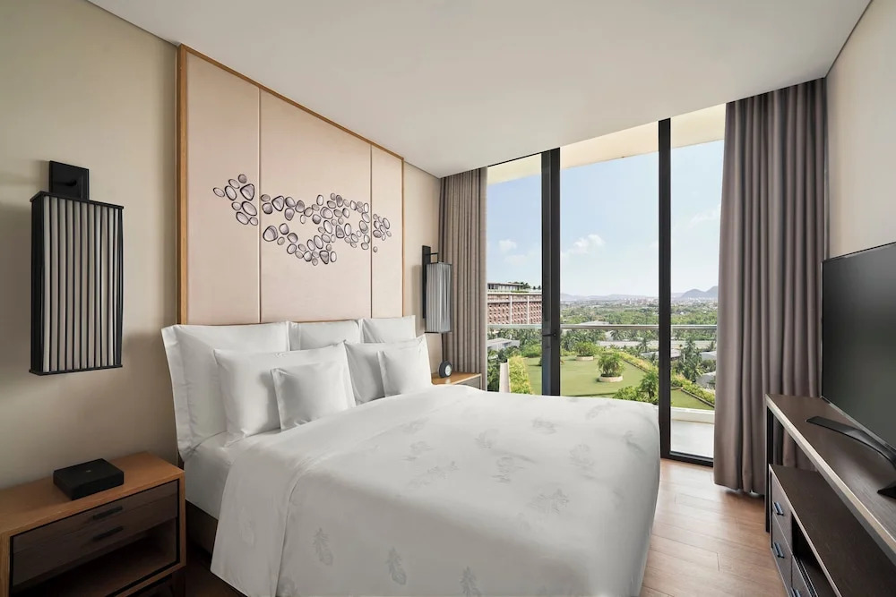 Intercontinental Phu Quoc Long Beach Resort