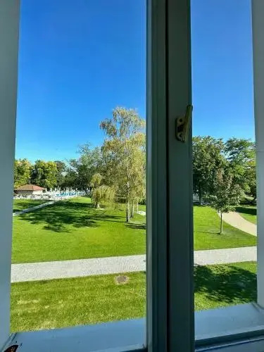 Balcony & Terrace