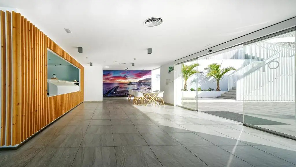 Lobby & Reception