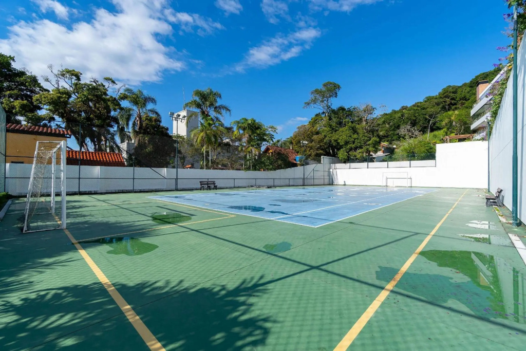 Sofisticado Apartamento no Centro de Bombinhas - 4 dorms para 10 pessoas - Punta Blu Residence