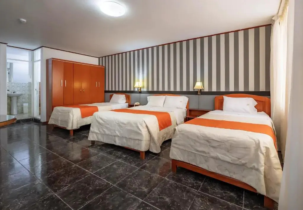 Standard Triple room