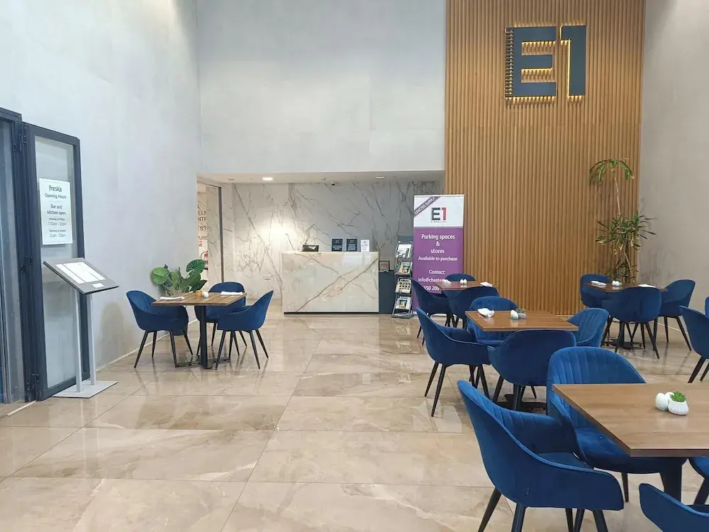 E1 Studios, Sea & Beach Views, High Floor - фото 10