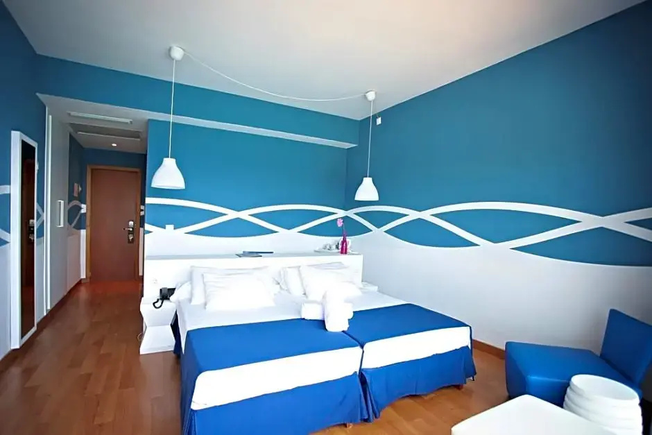 Superior Double room with sea view (full double bed)
