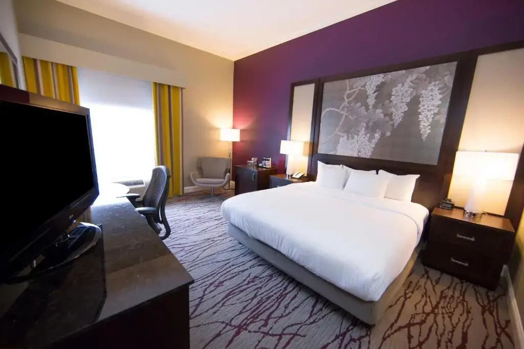 DoubleTree by Hilton Hotel Savannah Historic District - Chambres
