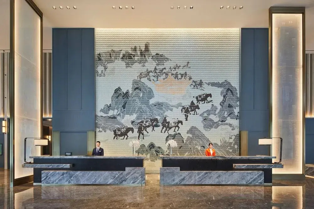 Lobby & Reception