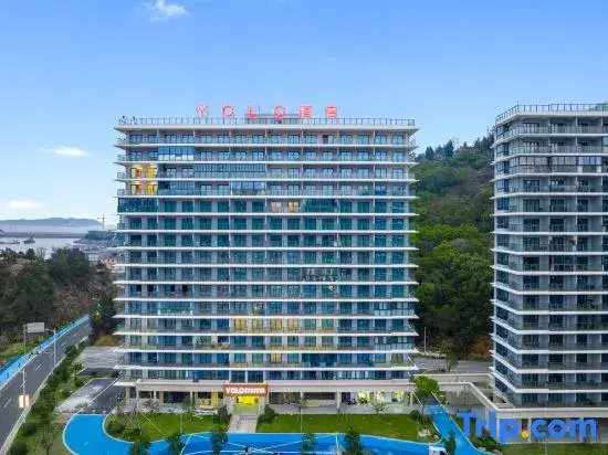 YOLO Repulse Bay Yacht Hotel