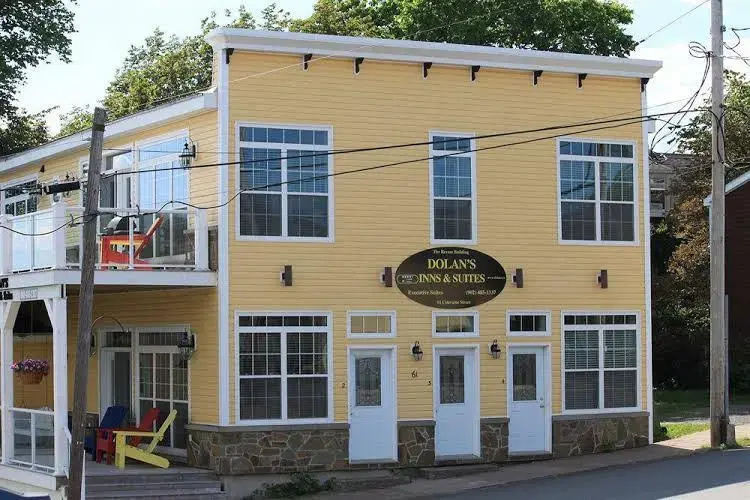 Dolan's Inn & Suites