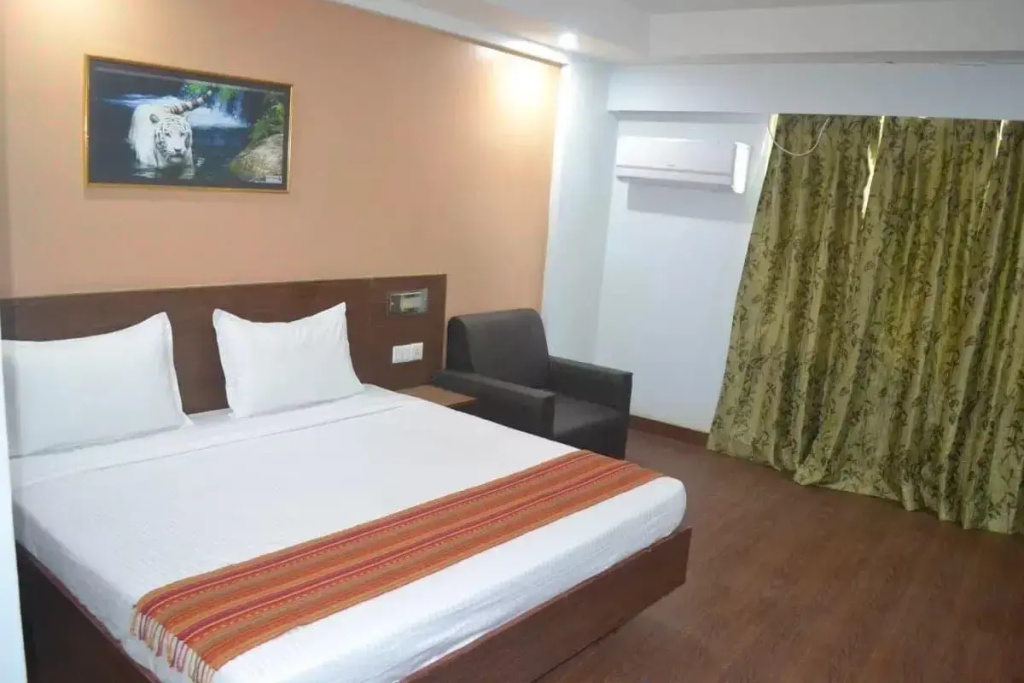 Standard Club room