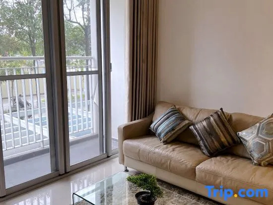 Scenic Valley- Clean 2BR/3m to SECC