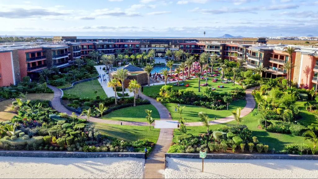 Beach & Waterfront