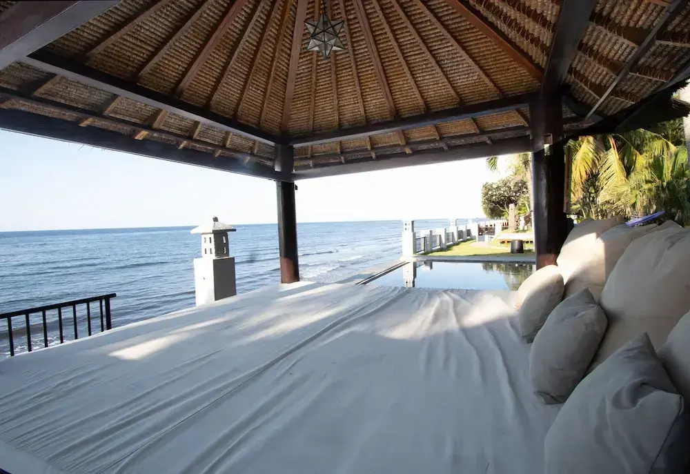 3 BR luxury beachfront with private pool
