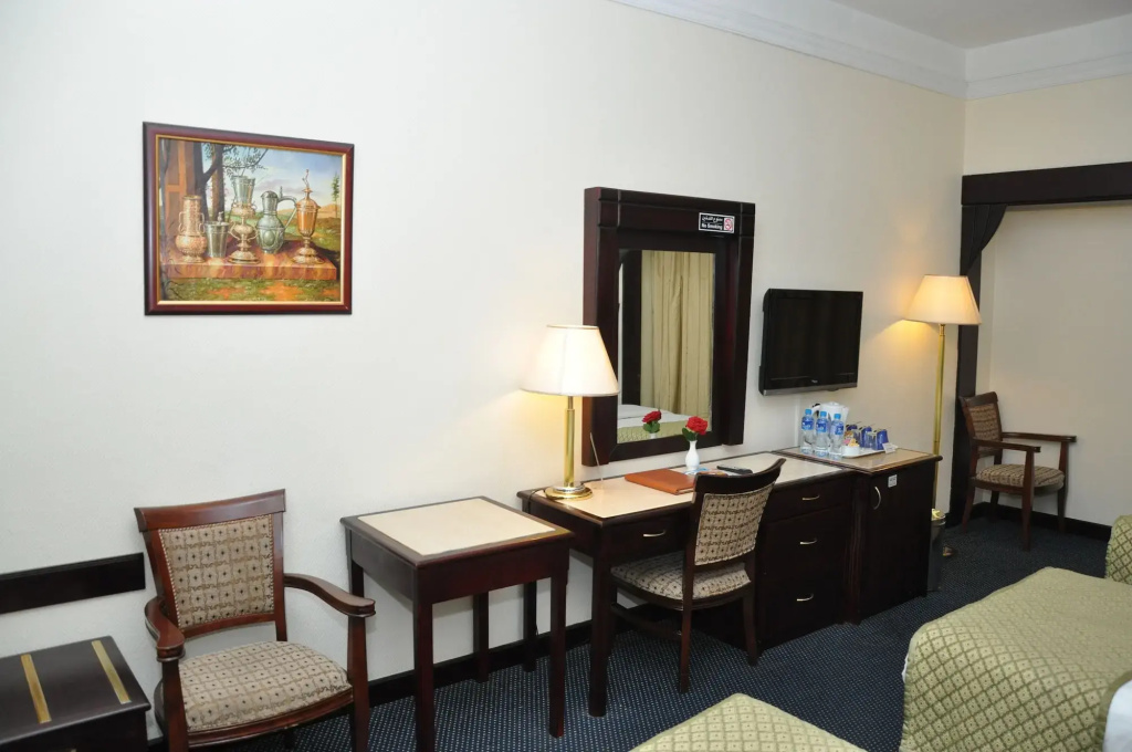 Claridge Hotel 6